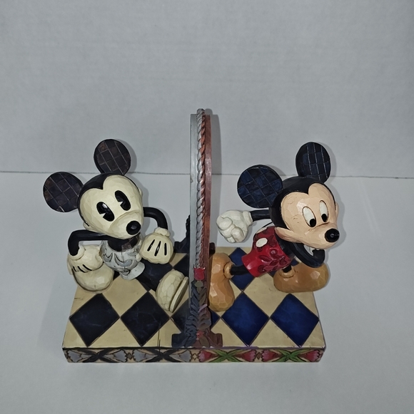 Disney Mickey Mouse Showcase Mirror 80 Years of Laughter Jim Shore By Enesco